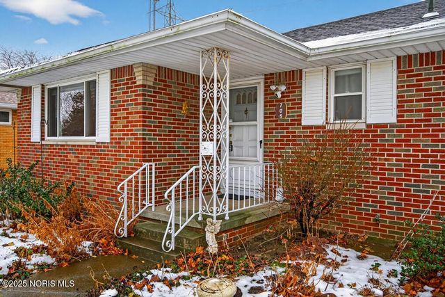 705 Regina Parkway, Toledo, OH 43612