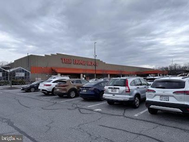 1146 BOOKER DR, Capitol Heights, MD 20743