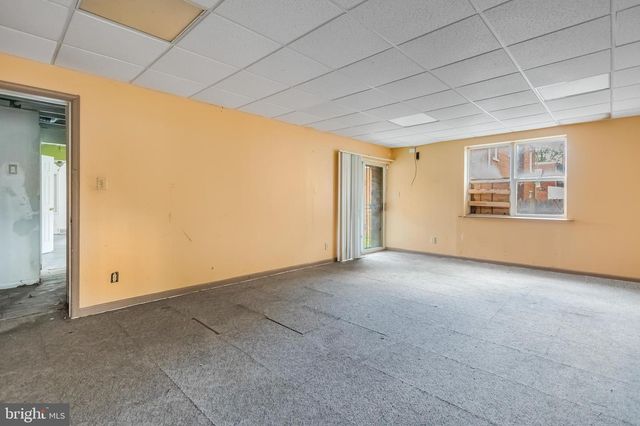 1146 BOOKER DR, Capitol Heights, MD 20743