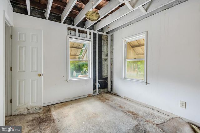 1146 BOOKER DR, Capitol Heights, MD 20743