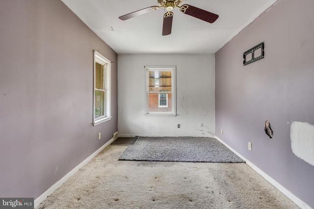 1146 BOOKER DR, Capitol Heights, MD 20743