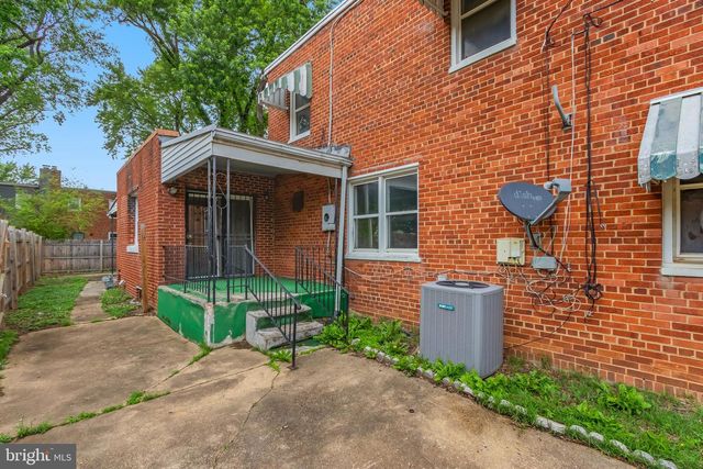 1146 BOOKER DR, Capitol Heights, MD 20743
