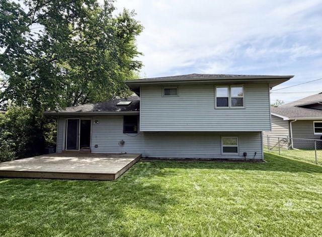 28W560 Bolles Avenue, West Chicago, IL 60185