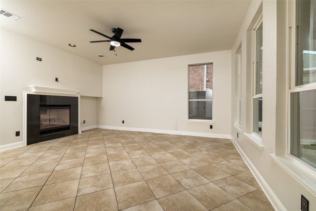 8905 Lakepointe Avenue, Rowlett, TX 75088