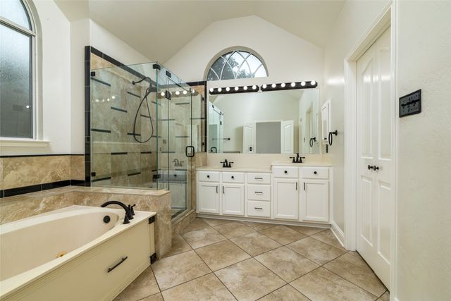 8905 Lakepointe Avenue, Rowlett, TX 75088