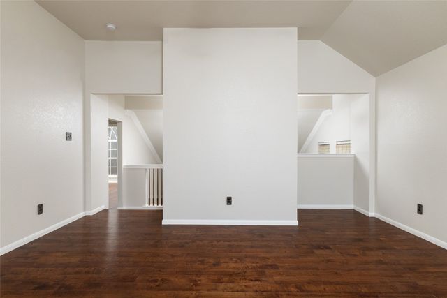 8905 Lakepointe Avenue, Rowlett, TX 75088