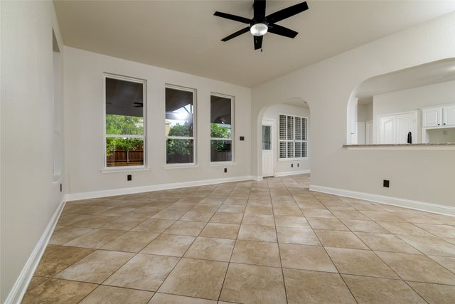 8905 Lakepointe Avenue, Rowlett, TX 75088