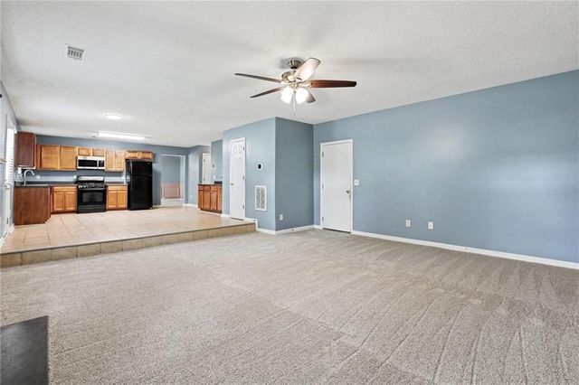 373 Kentwood Springs Drive, Hampton, GA 30228
