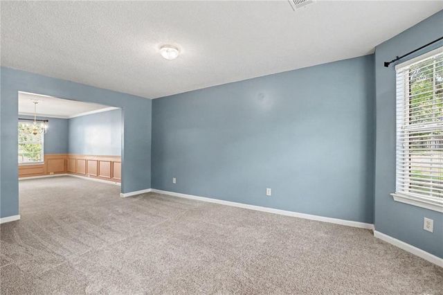 373 Kentwood Springs Drive, Hampton, GA 30228