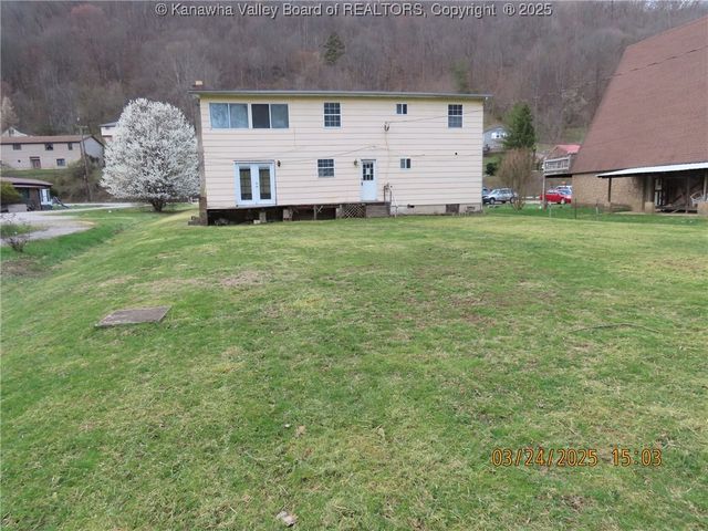 658 Campbells Creek Drive, Charleston, WV 25306