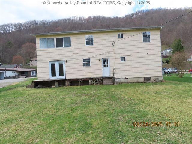 658 Campbells Creek Drive, Charleston, WV 25306