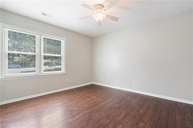 7 Sunny Meade CV, Hampton, VA 23666
