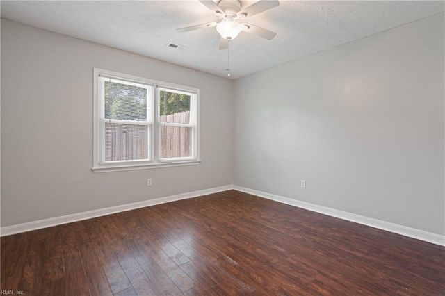 7 Sunny Meade CV, Hampton, VA 23666