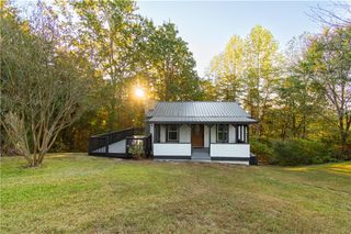 250 Nottingham NE Way, Fairmount, GA 30139