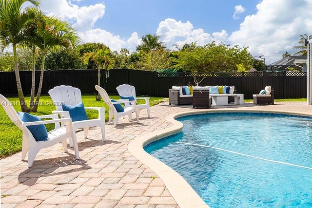 1840 SW 51st Ter, Plantation, FL 33317