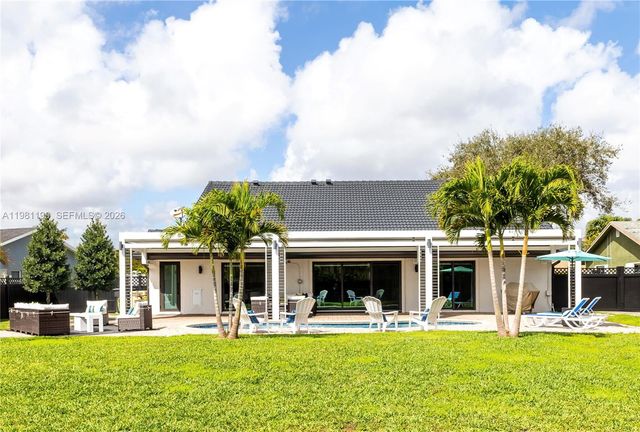 1840 SW 51st Ter, Plantation, FL 33317