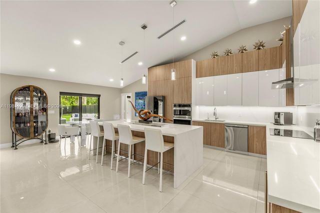 1840 SW 51st Ter, Plantation, FL 33317