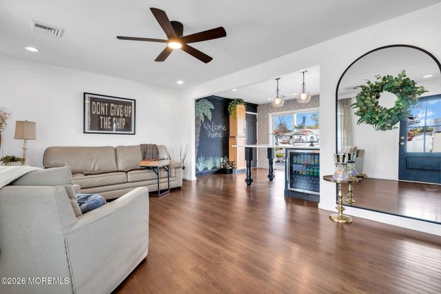 7 Hollywood Boulevard S, Forked River, NJ 08731