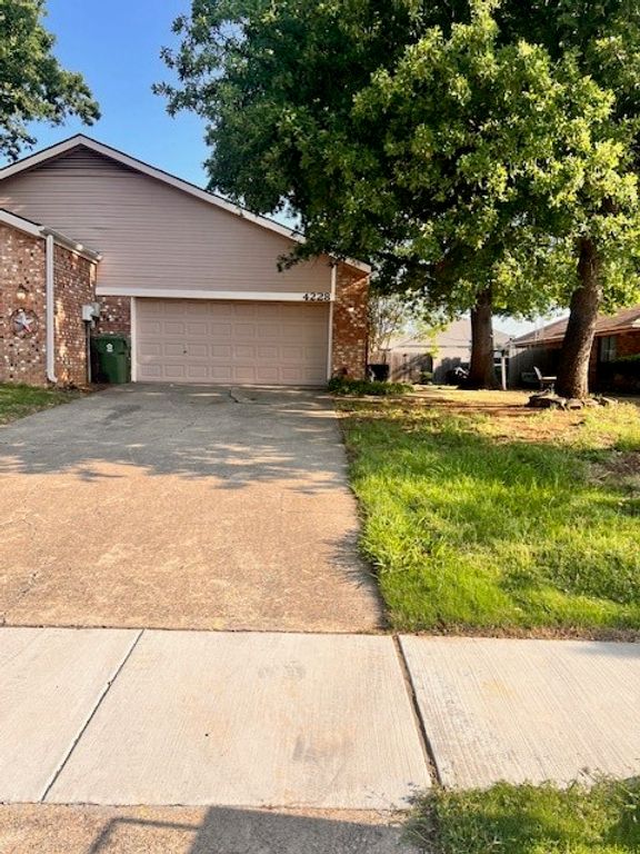 4228 Spring Meadow Lane, Flower Mound, TX 75028