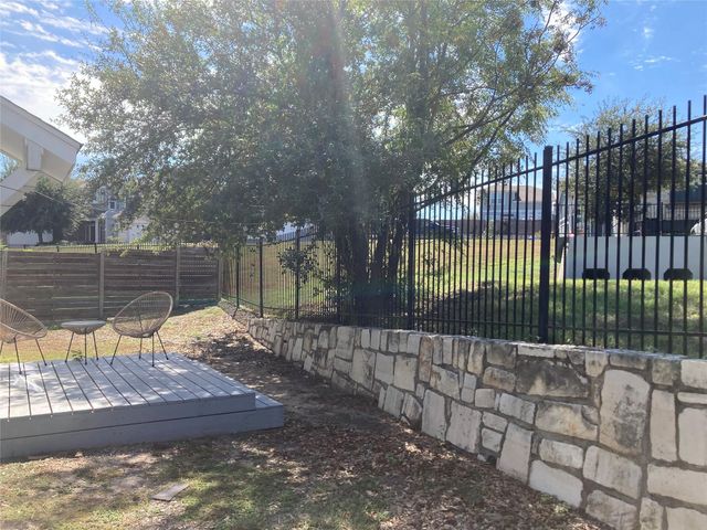 2308 Montague ST, Austin, TX 78741