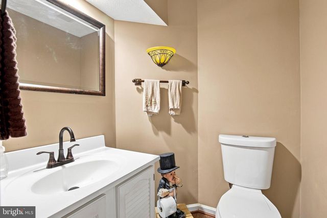 16125 OLMSTEAD LN, Woodbridge, VA 22191