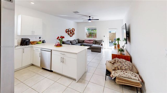 2628 SE 8th Ct, Homestead, FL 33035