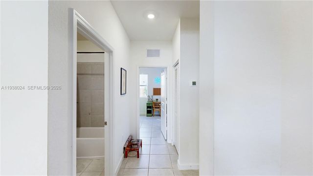 2628 SE 8th Ct, Homestead, FL 33035