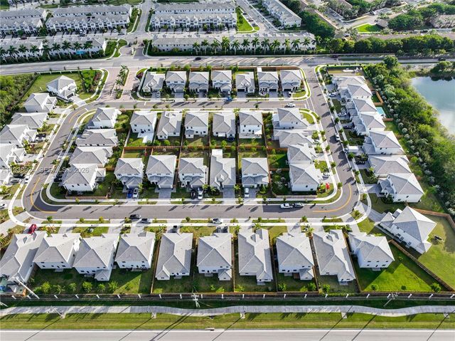 2628 SE 8th Ct, Homestead, FL 33035