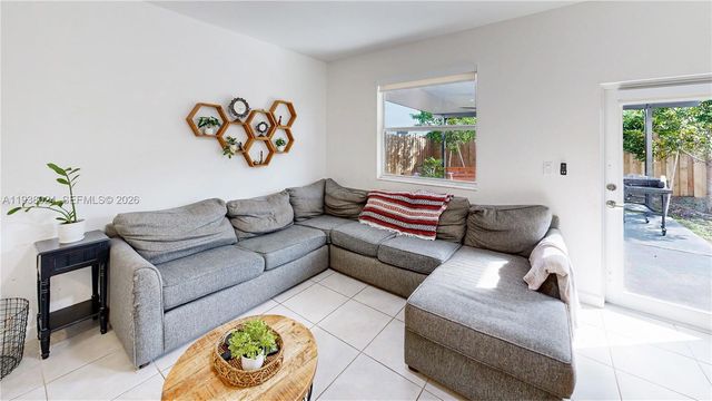 2628 SE 8th Ct, Homestead, FL 33035