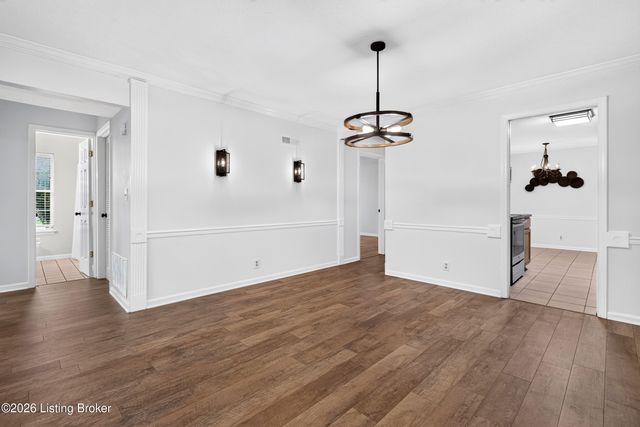 804 Forest Park Rd, Louisville, KY 40223