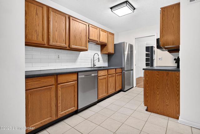 804 Forest Park Rd, Louisville, KY 40223