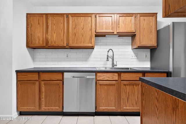 804 Forest Park Rd, Louisville, KY 40223