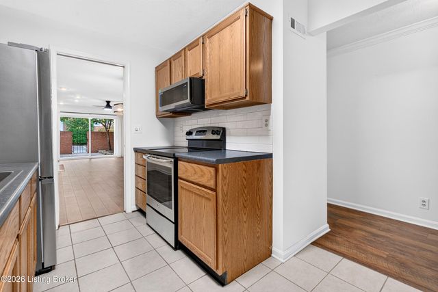 804 Forest Park Rd, Louisville, KY 40223