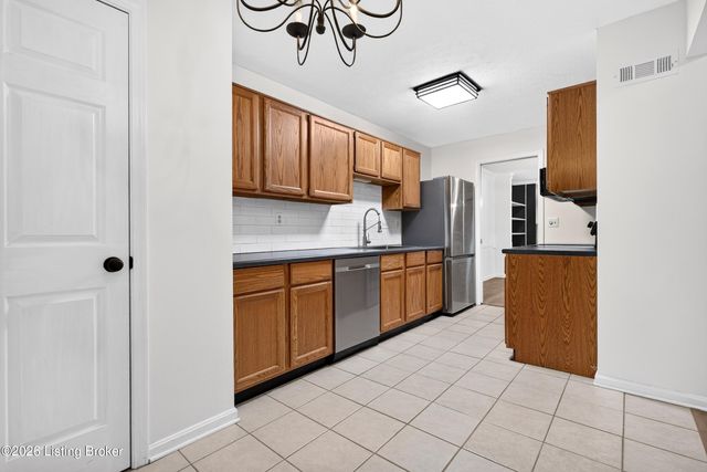 804 Forest Park Rd, Louisville, KY 40223
