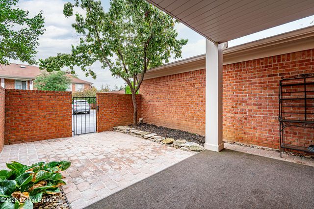 804 Forest Park Rd, Louisville, KY 40223