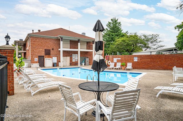 804 Forest Park Rd, Louisville, KY 40223