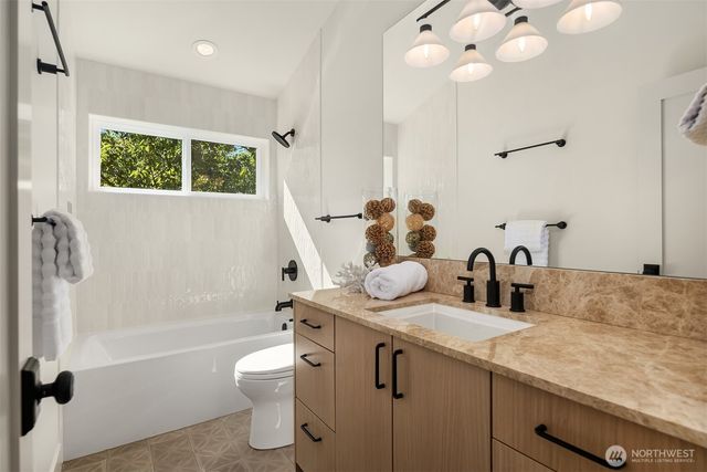 7342 20th Avenue NW, Seattle, WA 98117