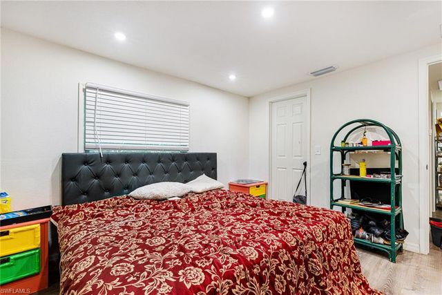 2012 Wright ST, Fort Myers, FL 33916