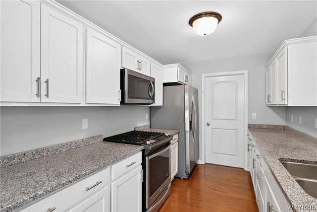 28 Cumberland St, Lancaster, NY 14086