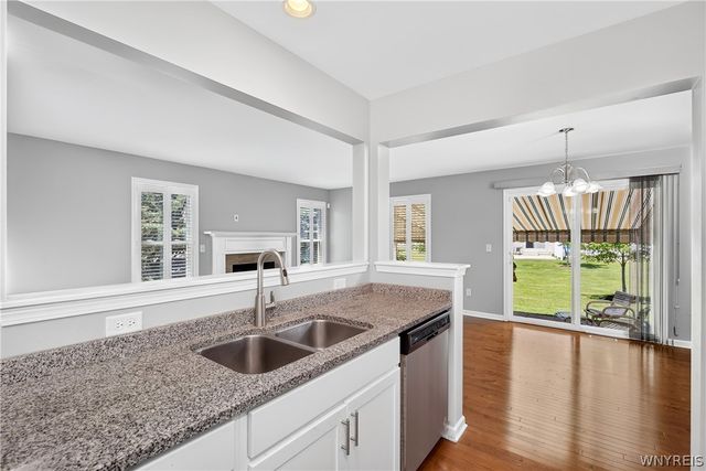 28 Cumberland St, Lancaster, NY 14086