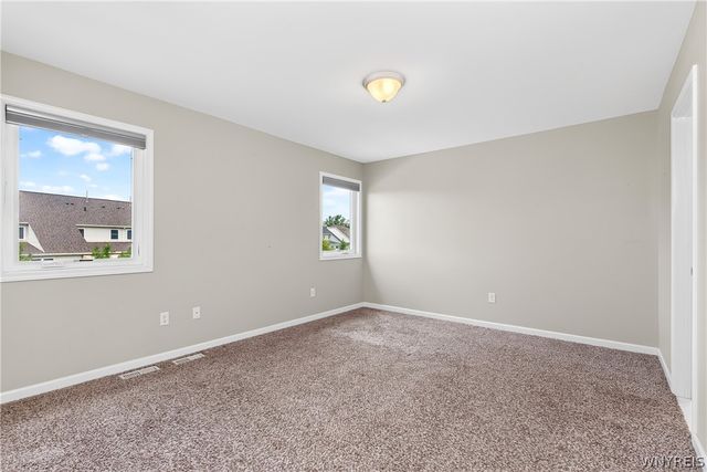 28 Cumberland St, Lancaster, NY 14086