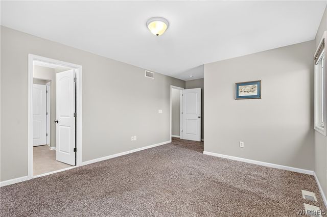 28 Cumberland St, Lancaster, NY 14086