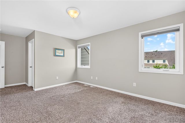 28 Cumberland St, Lancaster, NY 14086