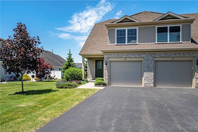 28 Cumberland St, Lancaster, NY 14086