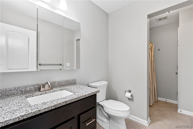 28 Cumberland St, Lancaster, NY 14086