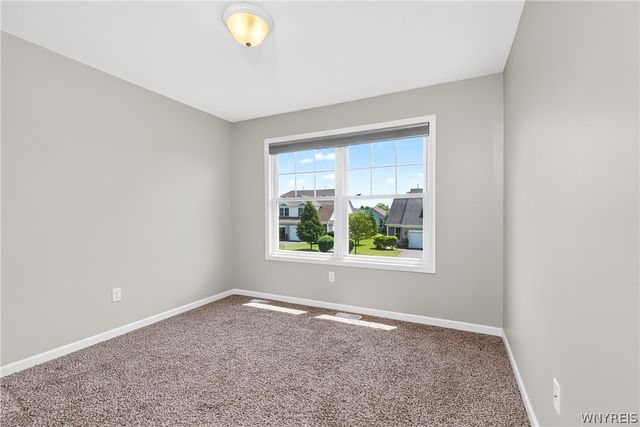 28 Cumberland St, Lancaster, NY 14086