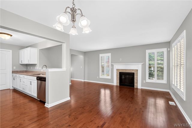 28 Cumberland St, Lancaster, NY 14086