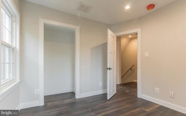 308 S VEITCH ST, Arlington, VA 22204