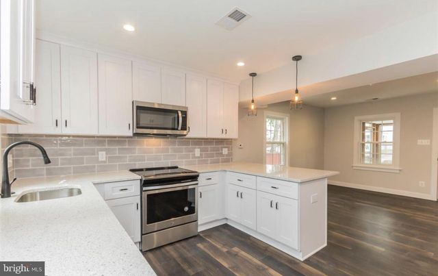 308 S VEITCH ST, Arlington, VA 22204