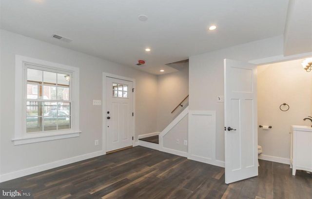 308 S VEITCH ST, Arlington, VA 22204